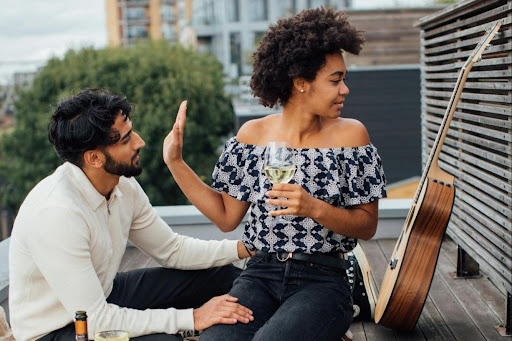 Awkward date, couple not getting along, first date tension